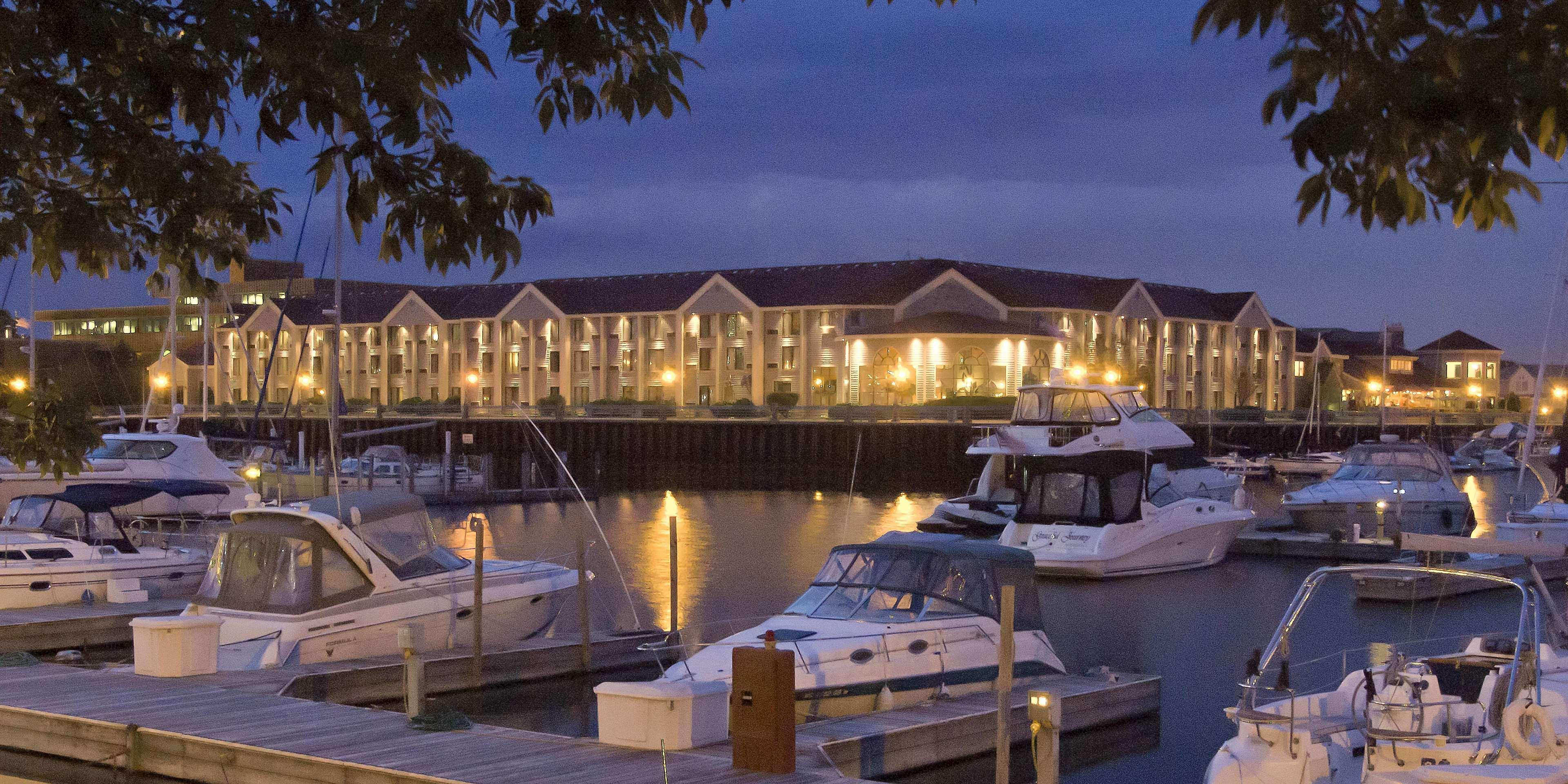 Doubletree By Hilton Racine Harbourwalk Hotel Екстериор снимка
