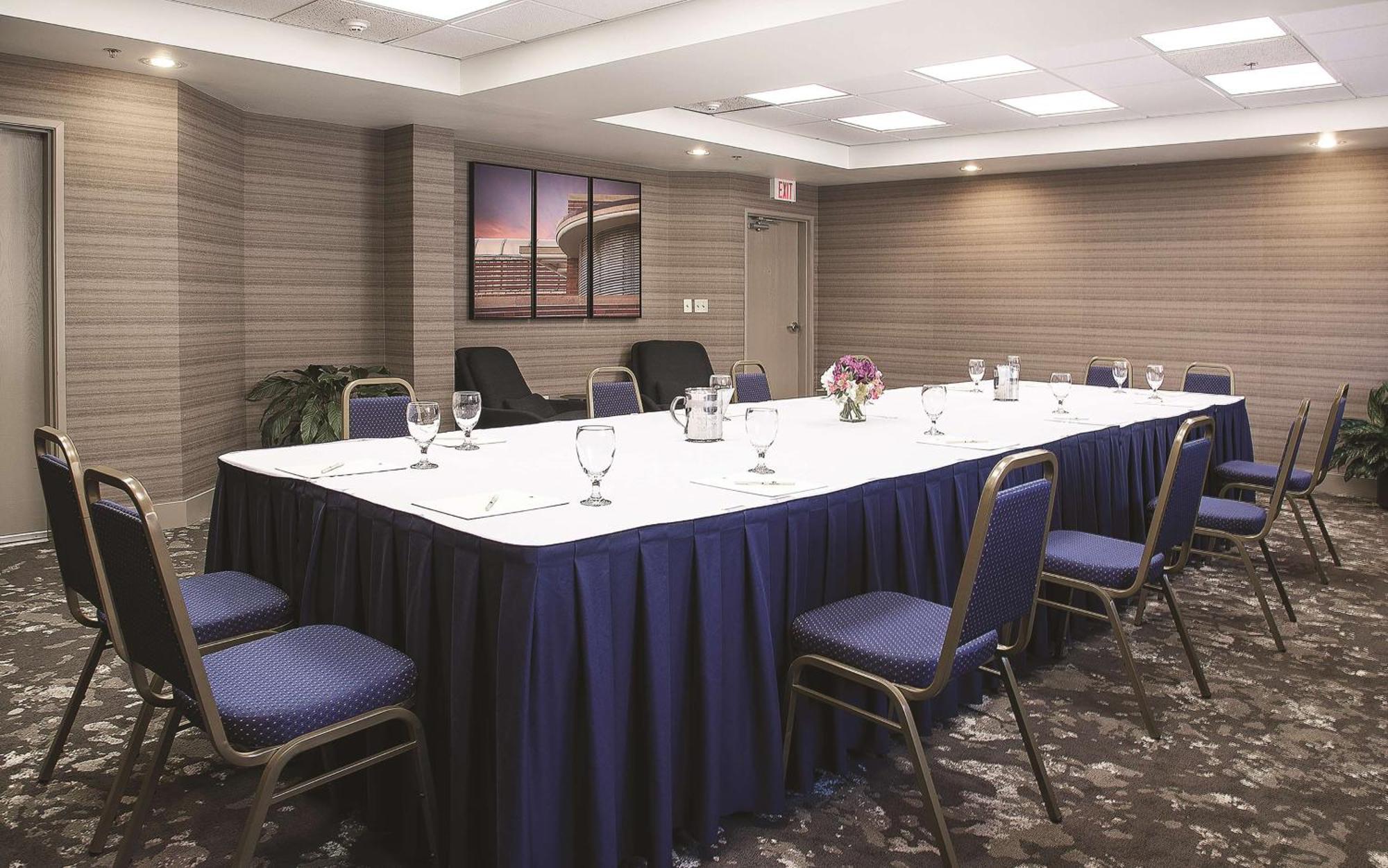 Doubletree By Hilton Racine Harbourwalk Hotel Екстериор снимка