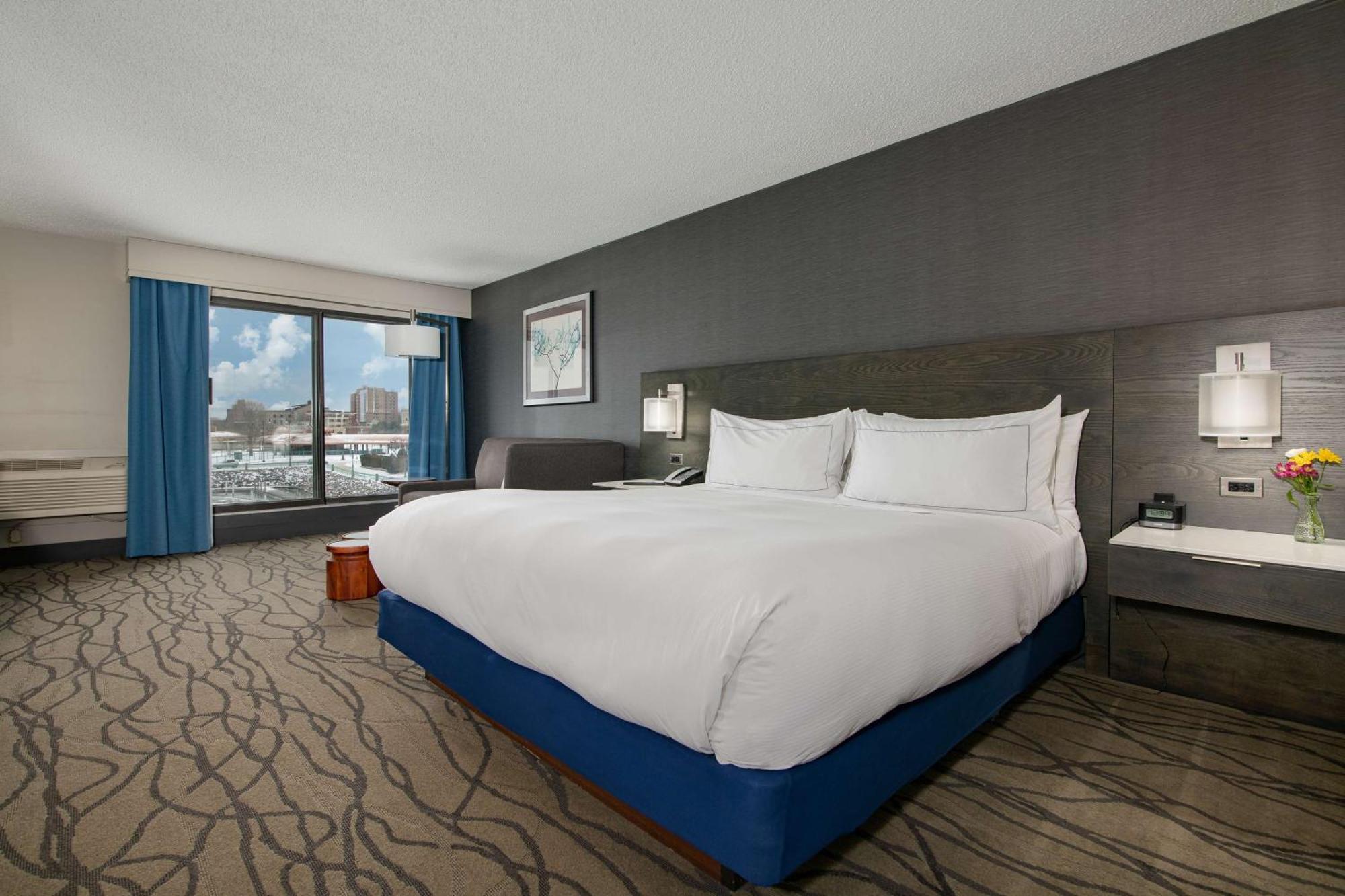 Doubletree By Hilton Racine Harbourwalk Hotel Екстериор снимка